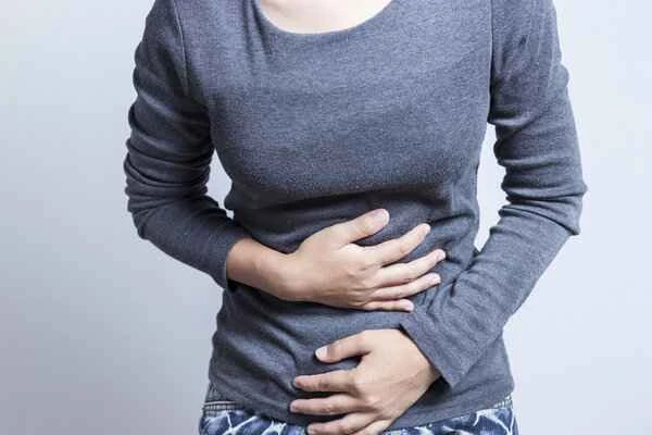 Can intestinal polyps cause abdominal pain?